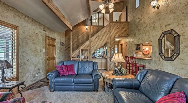 Cozy Ruidoso Cabin w/ Private Hot Tub & Large Deck, Varaa Lomakoti Ruidoso New Mexico