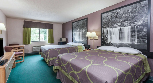 Super 8 by Wyndham Carrollton
