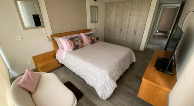 SU CASA PARA DESCANSO EN FAMILIA Y/O TRABAJO, Book Hotel Paipa Boyacá