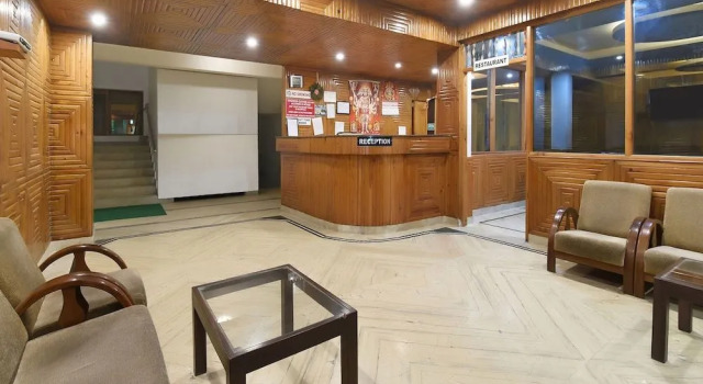 OYO 23533 Mount View, Забронировать Отель Отели Манали с бассейном, Бассейн