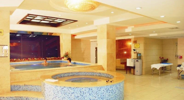 Lakeside Hotel Hangzhou, Забронировать Отель Отели Ханчжоу с парковкой, рядом с Bai Causeway, Парковка