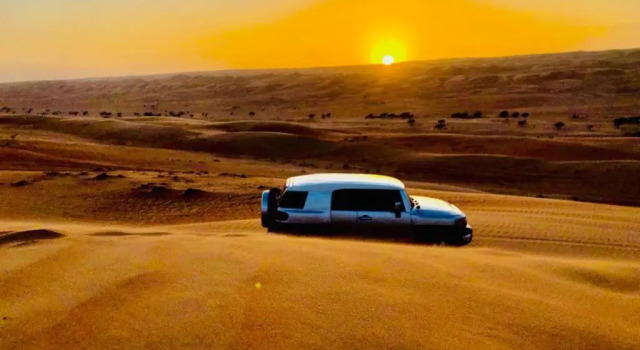 Wahiba Bedouin Rustic Camp, Varaa Leirintäalue Hotellit Al Sharqiyah pysäköinnillä, Pysäköinti