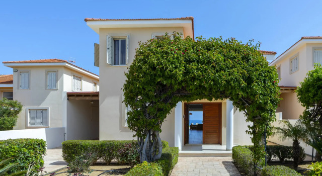 Protaras Beachfront Villa Pietra, Забронировать Вилла Коттеджи Паралимни, Коттедж