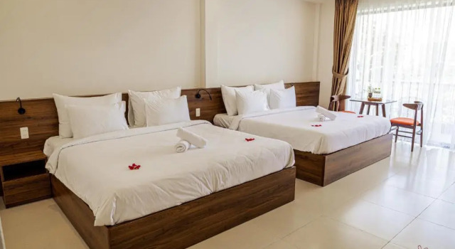 Семейный номер Standard с балконом Bông Villa Hotel & Apartment
