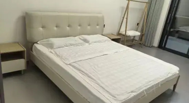 Люкс с 3 комнатами с видом на море Haikou Yuehaiju Homestay