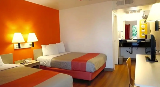 Номер Deluxe Motel 6-Flagstaff, AZ - Butler