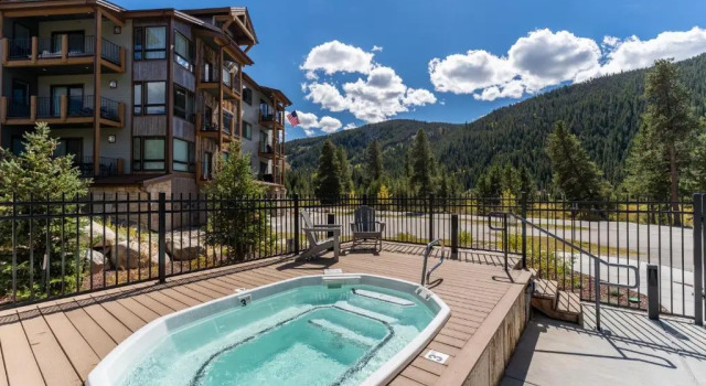 Clearwater Lofts #105, Building 1 By Summit County Mountain Retreats, Забронировать Апартаменты/квартира СПА-отели Кистон, рядом с Эрджентин, SPA-услуги