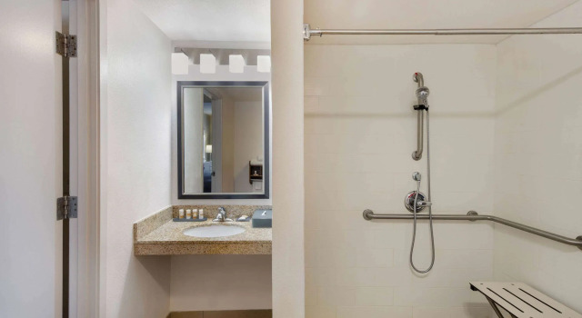 La Quinta by Wyndham Oakland - Hayward, Забронировать Отель Хейуорд Область залива Сан-Франциско
