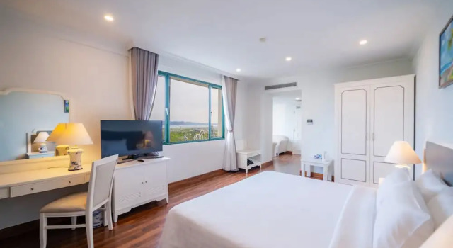 Двухместный номер Deluxe Halong & Me Hometel Double Room