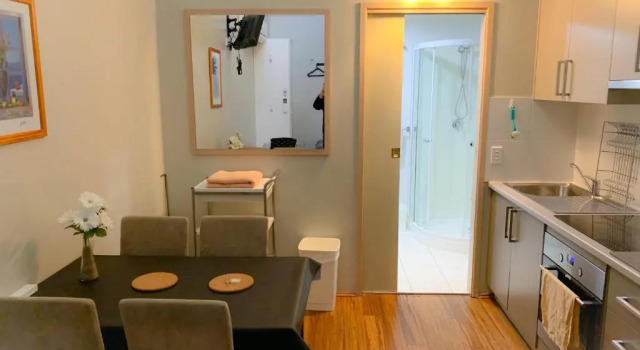 Апартаменты Westside Studio Apartments
