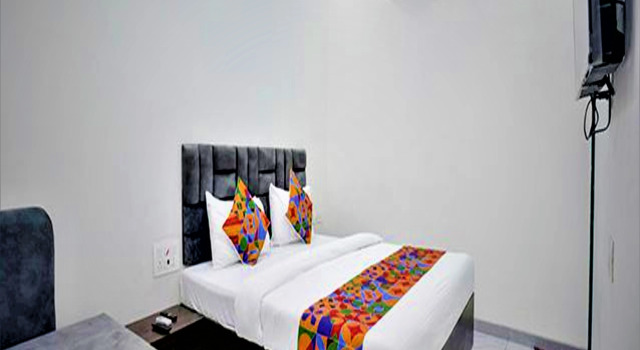 Номер Premium Fabexpress Bhau Residency