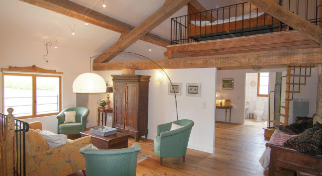 Beautiful domain with two heated swimming pools near a beautiful golf course, Book Hotel Roussines Charente