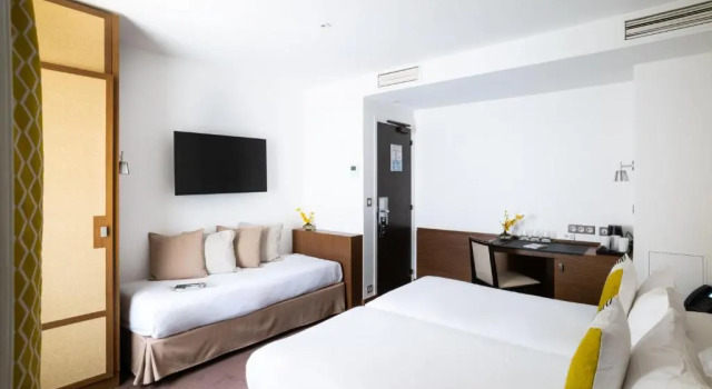 Трёхместный номер Hôtel Le Colisée