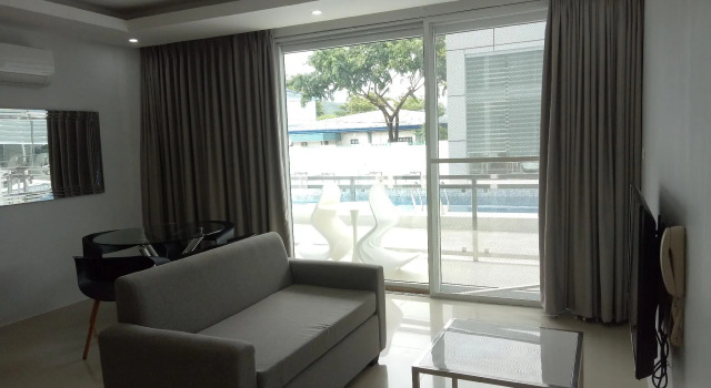 Chequers Suites Subic Bay, Book Hotel Hotels in Zambales with a Pool, Swimming Pool