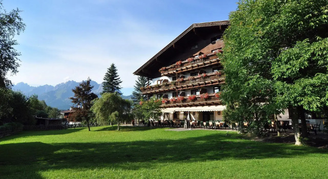 Kaiserhotel Kitzbühler Alpen, Rezerwuj Hotel Oberndorf in Tirol Kitzbühel Alps