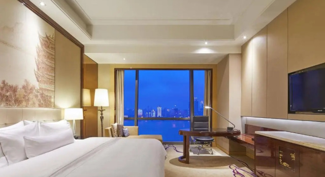 Двухместный клубный номер Standard с видом на реку The Westin Wuhan Wuchang