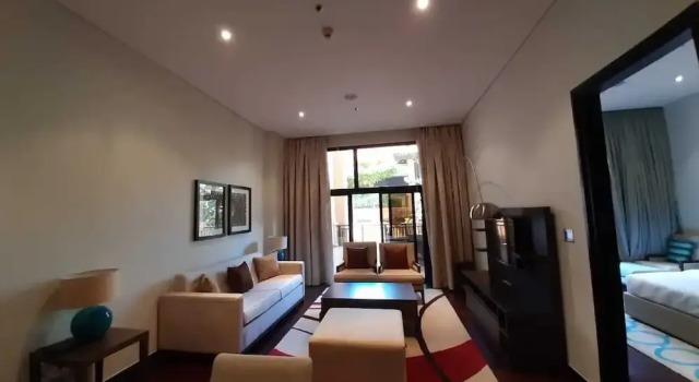 Апартаменты Luxe Getaways Royal Amwaj Palm Jumeirah Resort Apartment Holiday Home