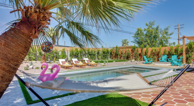 Yard Games, Outdoor Kitchen: Palm Springs Retreat!, Забронировать Дом для отпуска Палм-Спрингс Coachella Valley, рядом с Loehmanns Plaza Shopping Center