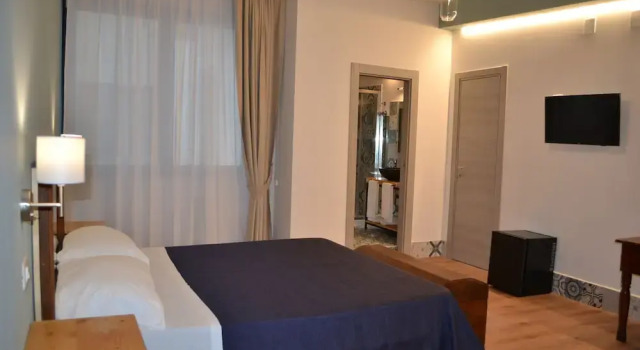 La Via del Porto Charme Rooms, Забронировать Гостевой дом Отели Агрополи с парковкой, Парковка