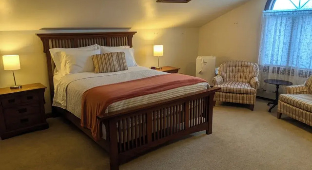 The Carriage House Inn Bed and Breakfast, Varaa Bed and Breakfast Hotellit Meadville aamiaisella, Aamiainen
