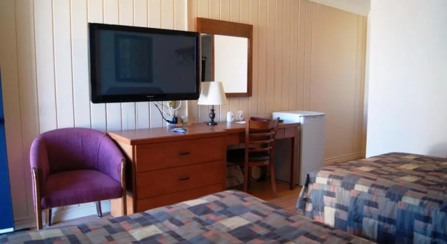 Четырёхместный номер Standard Motel Roberval