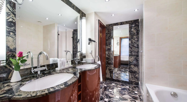Suite Maritim Hotel Am Schlossgarten