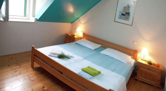 Коттедж Beautiful Holiday Home on the Island Brac, With the Sea and a Small Beach in Front of the Door