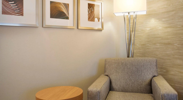 Двухместный люкс Holiday Inn Grand Rapids-Airport by IHG