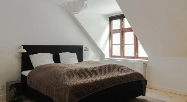 ★Central Apt · Newly Renovated · Shopping Street★, Забронировать Отель Отели Копенгагена 3 звезды, рядом с Порт Копенгагена, 3*