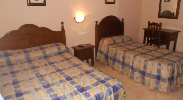 Двухместный номер Standard Hostal El Polígono