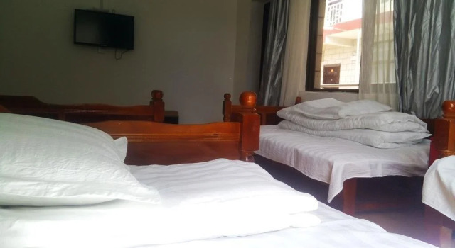Peaceful Hotel, Prenota Hotel Lhasa Xinjiang