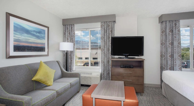 Двухместный люкс Homewood Suites by Hilton Albuquerque-Journal Center