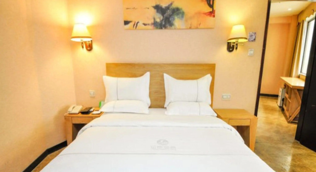 Люкс Deluxe Insail Hotels (Guangyuanxincun Jingtai Pedestrian Street Guangzhou)