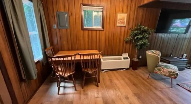 Номер Deluxe Meadowlark Motel with Restaurant & Bar