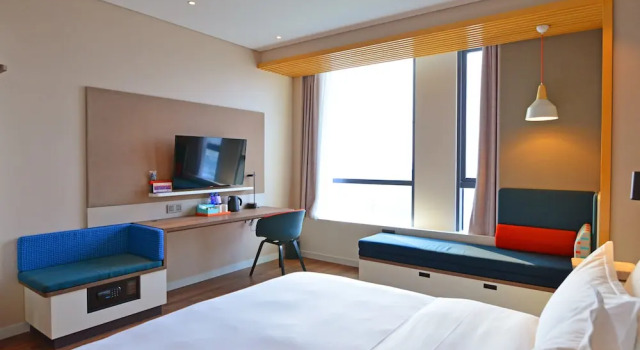 Двухместный номер Standard с видом на город Holiday Inn Express Hangzhou Binjiang Aoti by IHG