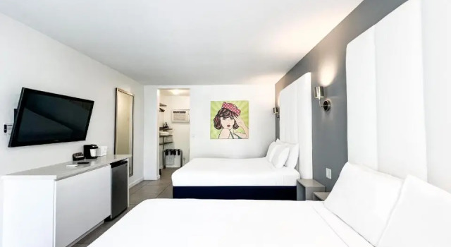 Четырёхместный номер Standard Royal Palms Resort & Spa