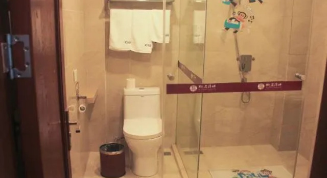 Номер Standard Taohuatanpan Holiday Hotel