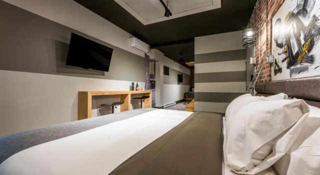 Номер Deluxe La Suite Hotel