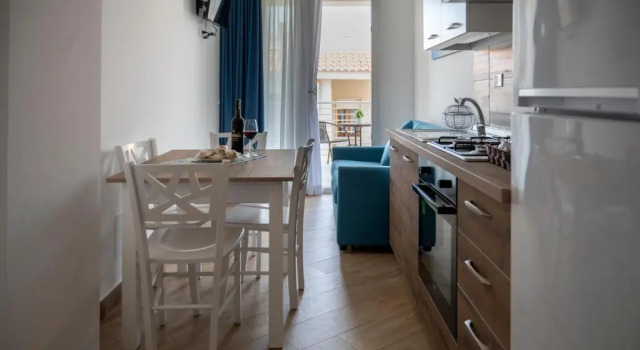 Апартаменты White Apartments & Spa