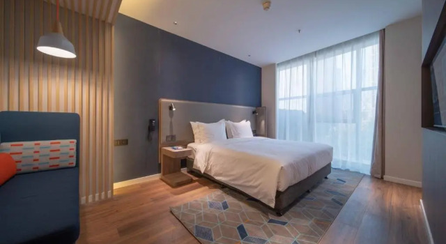 Двухместный люкс c 1 комнатой Holiday Inn Express Zhengzhou Guancheng by IHG
