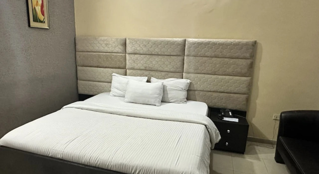 Номер Deluxe Whitehouse Msquare Hotel
