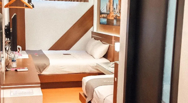 Семейный номер Standard с красивым видом из окна Neotel Hotel City Centre