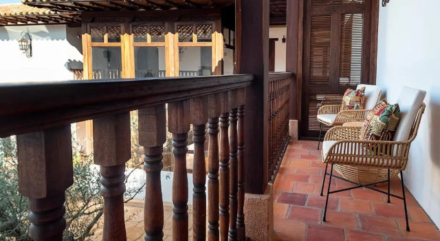 Полулюкс Hotel Casa Alcestre