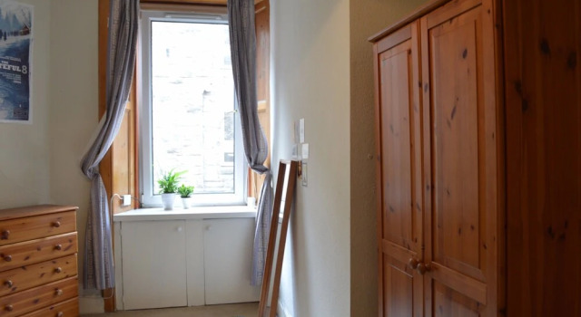 1 Bed Flat In City Centre, Забронировать Отель Отели Мерчистон 3 звезды, 3*