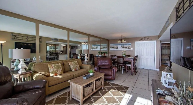 Gulf Shore Condo #218 - 2 Br condo by RedAwning, Book Lejlighed Destin Emerald Coast