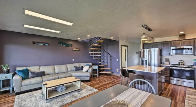 Коттедж с 2 комнатами с балконом Waldport Escape - Sanderling Sea Cottages, Unit 8