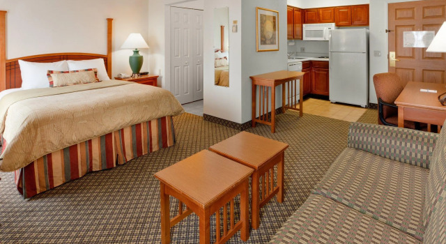 Двухместный люкс c 1 комнатой Staybridge Suites Allentown Bethlehem Airport by IHG