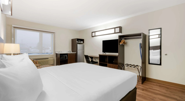 Двухместный люкс Villa Inn & Suites - SureStay Collection by Best Western