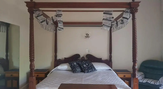 Upper Houghton Guesthouse