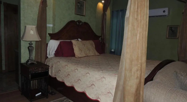 Двухместный люкс Deluxe The Whispering Pines Inn